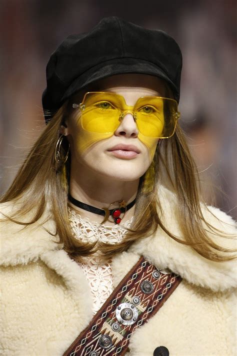 vogue runway dior fall 2018